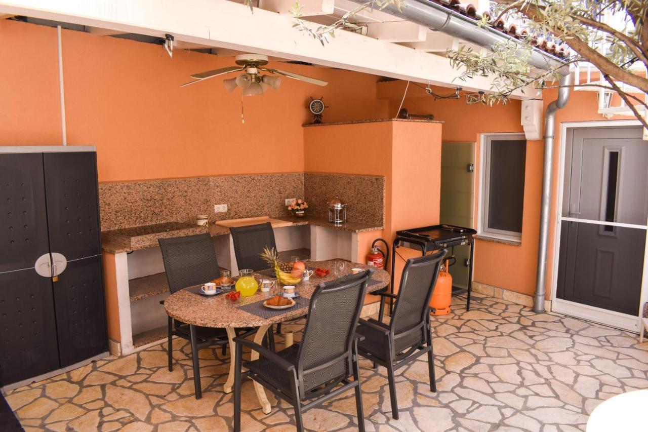 Kuca Za Odmor Antic - Holiday House Antic Novi Vinodolski Bagian luar foto
